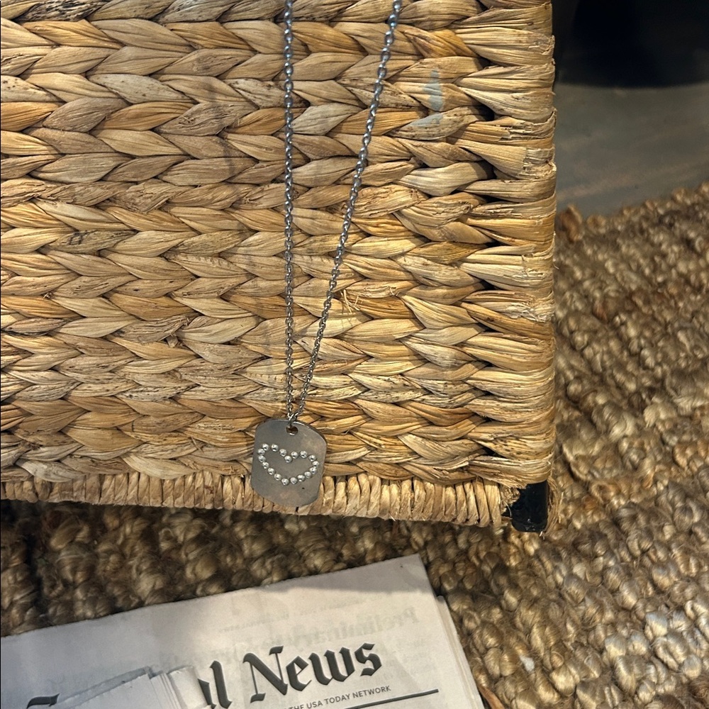 Non Signe Vintage Silver Toned Heart Crystal Embellished Dog Tag Necklace